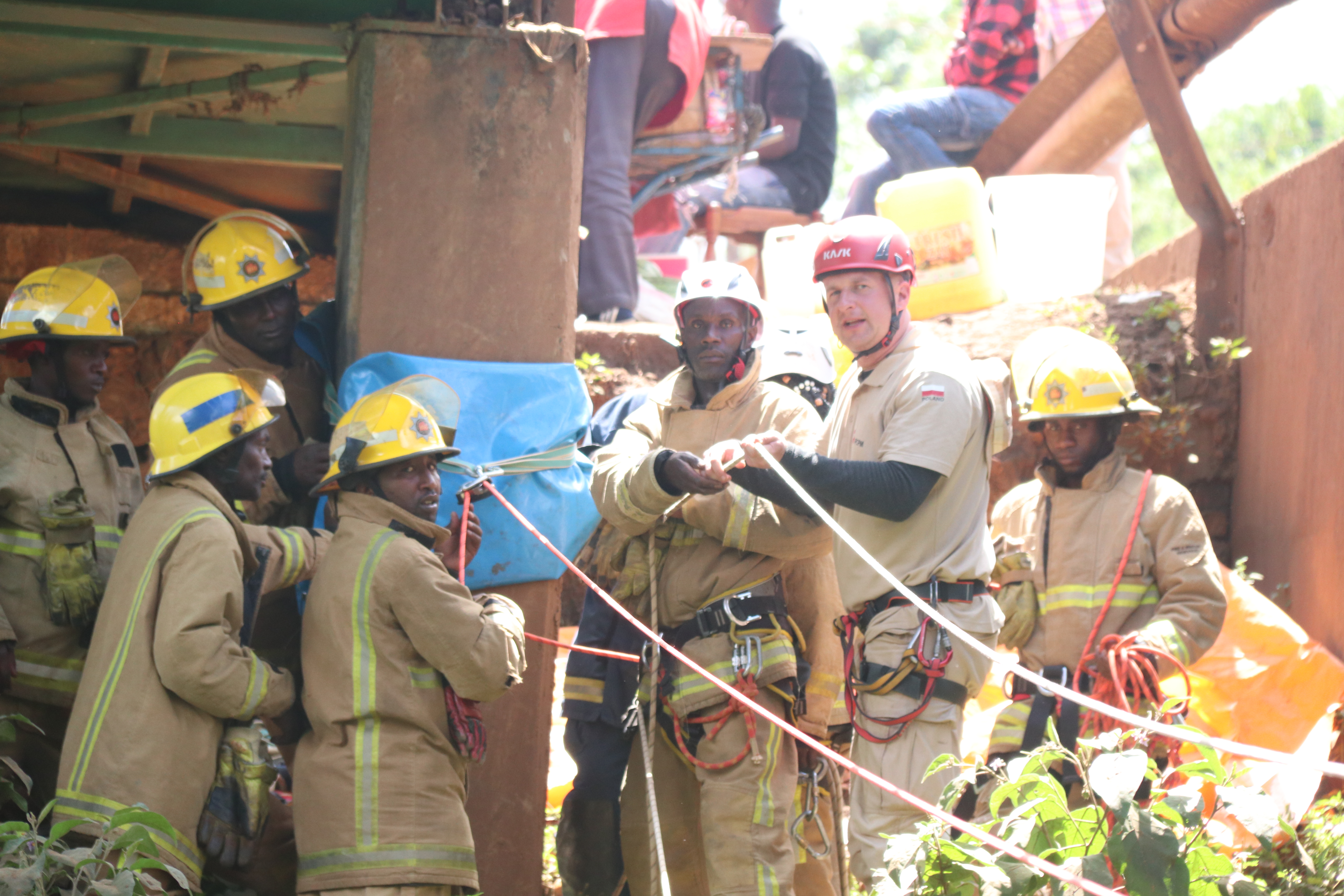 MERU FIRE AND RESCUE TEAM ADVANCE IN ROPE RESCUE